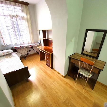 Cozy Apartment Near Opera House Yerevan Exterior foto