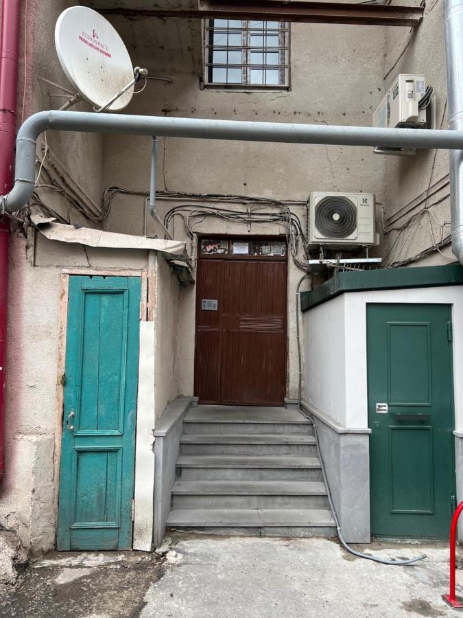 Cozy Apartment Near Opera House Yerevan Exterior foto